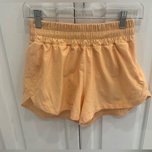 Lululemon tracker high rise, size 6